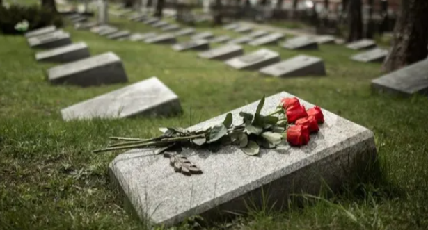 "Honoring Loved Ones with Dignity Memorial Services: A Guide to Meaningful Farewells"