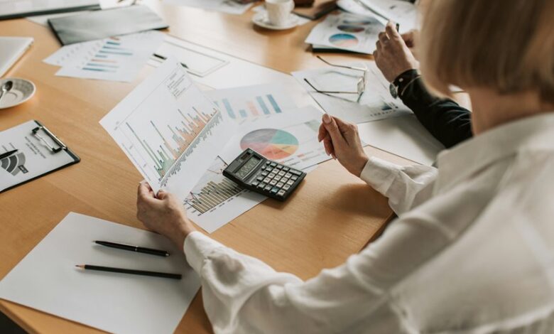 financial management reporting insights